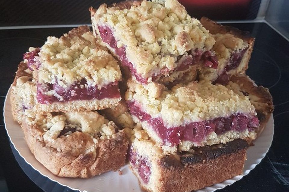 Streusel-Kirsch-Kuchen