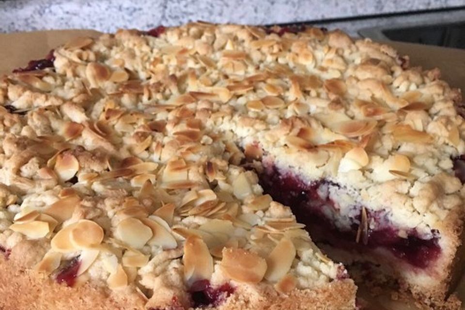 Streusel-Kirsch-Kuchen