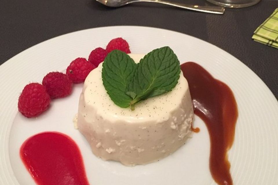 Panna Cotta mit Karamellsauce