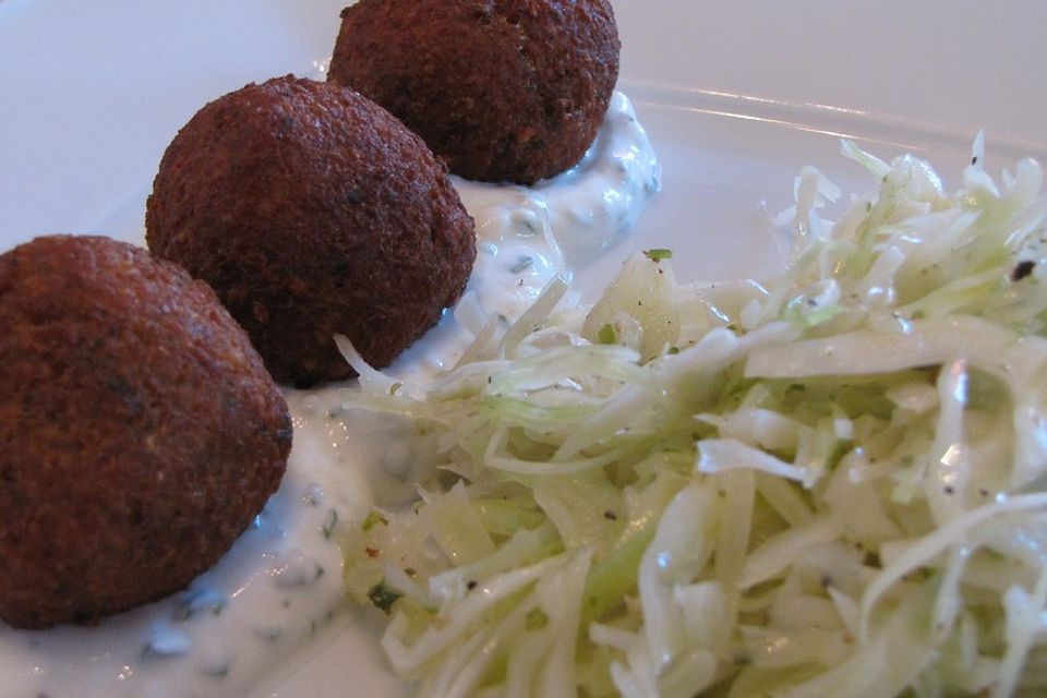 Falafel aus Kichererbsenmehl