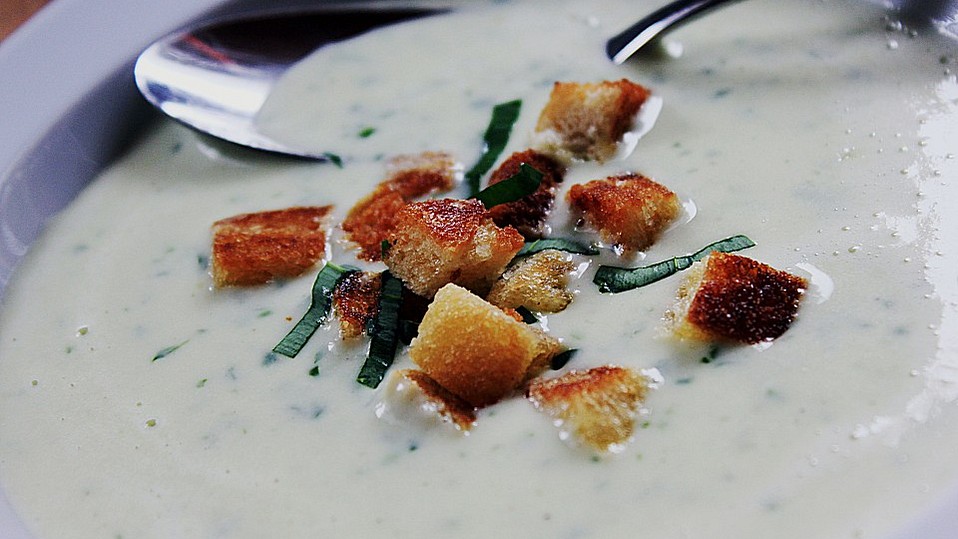 Bärlauch-Sahnesuppe mit Croutons von ManuGro
