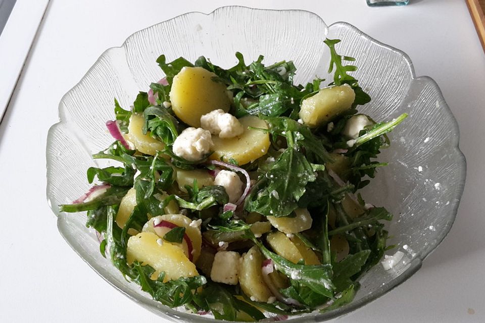 Kartoffelsalat mit Rucola und Schafskäse Kartoffelsalat mit Rucola und Schafskäse