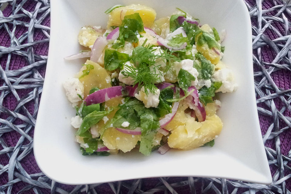 Kartoffelsalat mit Rucola und Schafskäse Kartoffelsalat mit Rucola und Schafskäse