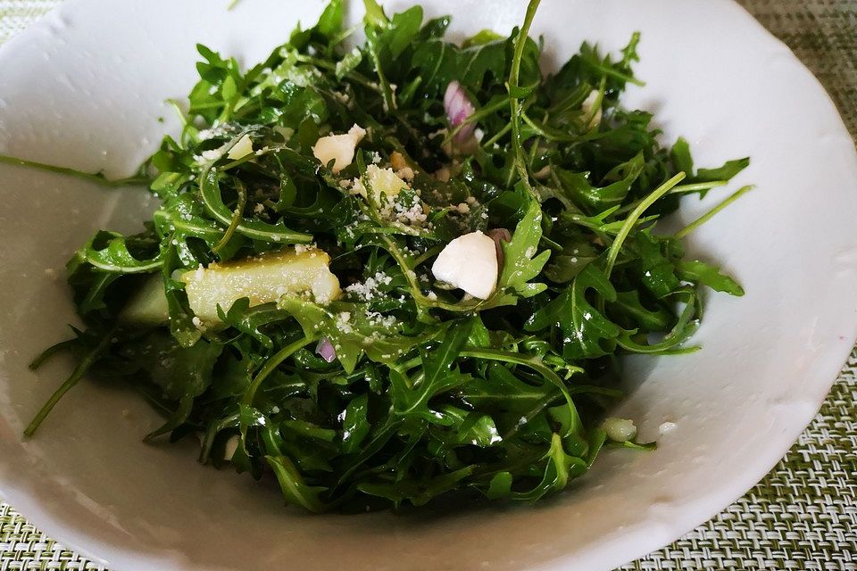 Kartoffelsalat mit Rucola und Schafskäse Kartoffelsalat mit Rucola und Schafskäse
