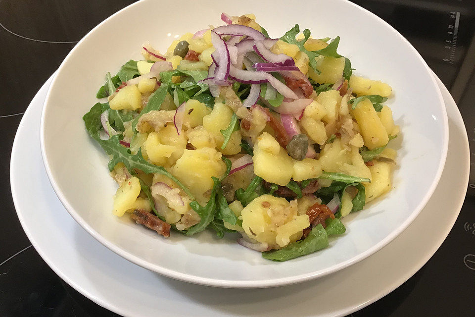 Kartoffelsalat mit Rucola und Schafskäse