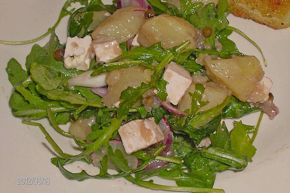 Kartoffelsalat mit Rucola und Schafskäse Kartoffelsalat mit Rucola und Schafskäse