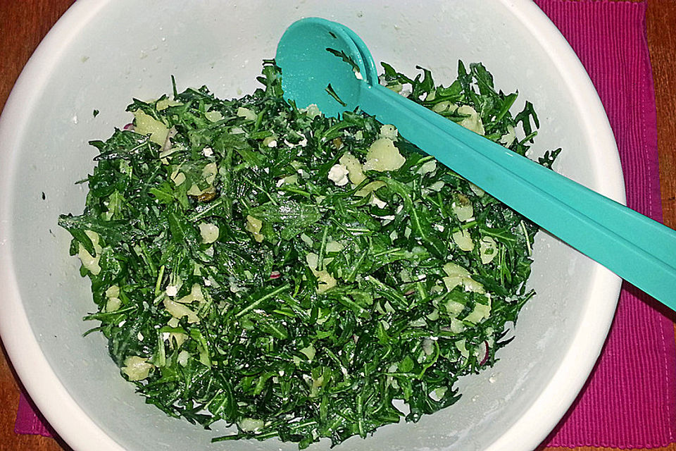 Kartoffelsalat mit Rucola und Schafskäse Kartoffelsalat mit Rucola und Schafskäse