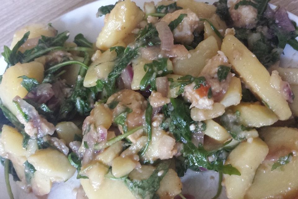 Kartoffelsalat mit Rucola und Schafskäse Kartoffelsalat mit Rucola und Schafskäse
