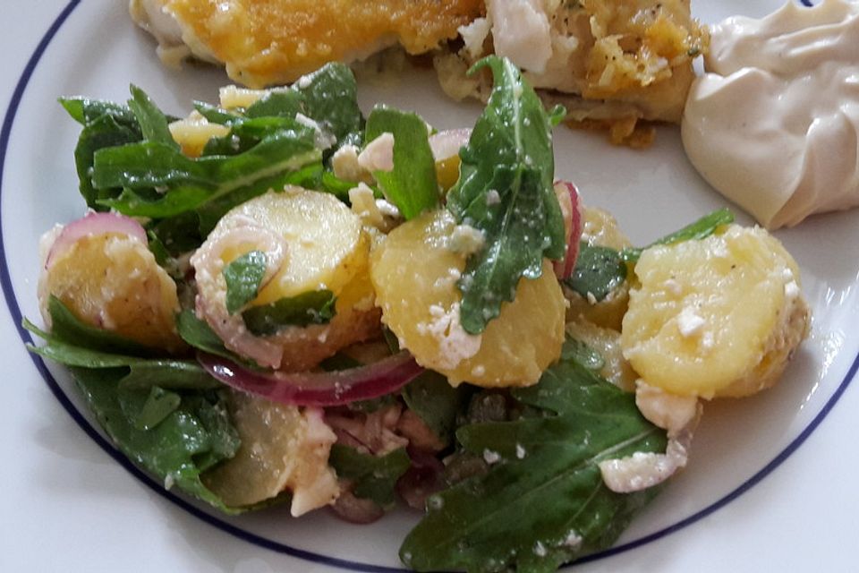 Kartoffelsalat mit Rucola und Schafskäse Kartoffelsalat mit Rucola und Schafskäse