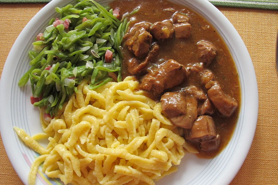 Wildschweinragout in Schwarzbiersauce