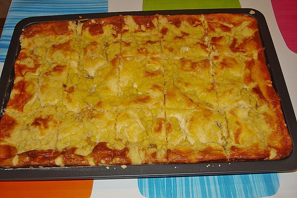 Pfirsich - Mascarpone - Kuchen mit Streuseln