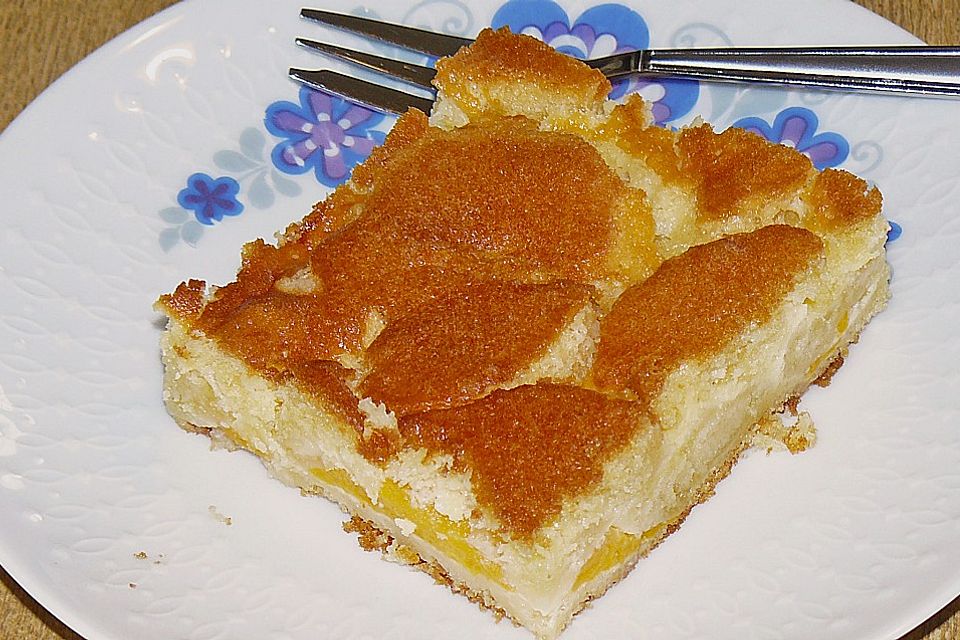 Pfirsich - Mascarpone - Kuchen mit Streuseln