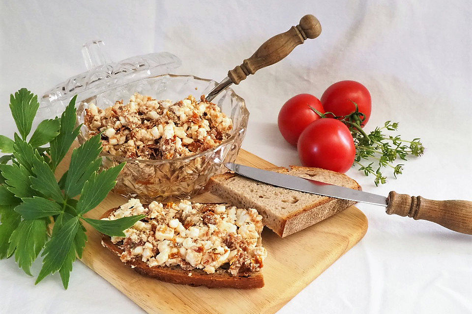 Feta - Aufstrich mit getrockneten Tomaten