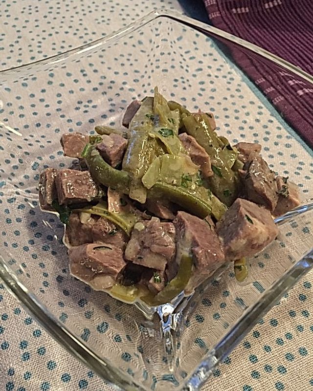 Grüner Bohnensalat mit Kapern und Rindfleisch