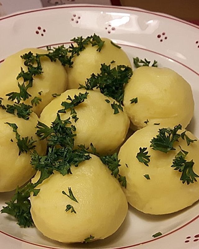 Einfache Kartoffelknödel nach Omas Rezept