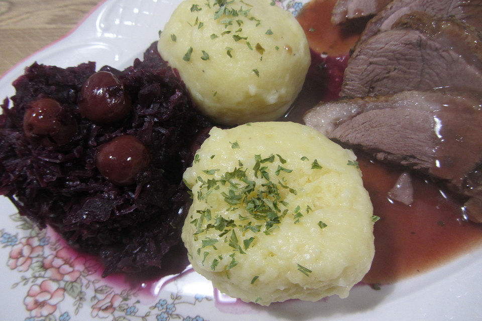 Einfache Kartoffelknödel nach Omas Rezept