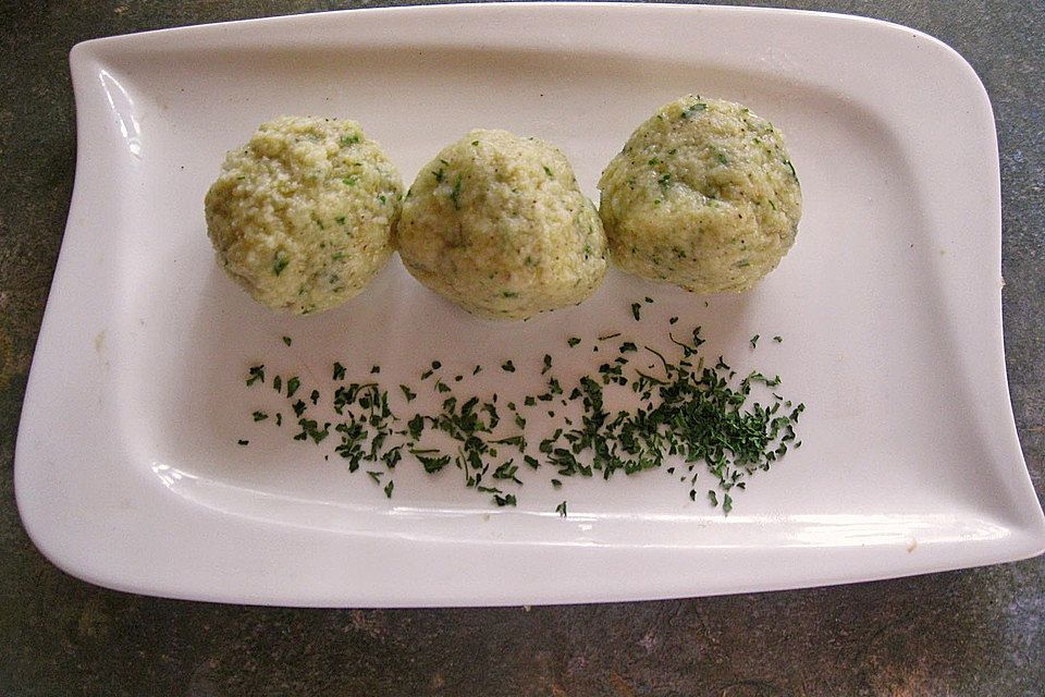 Einfache Kartoffelknödel nach Omas Rezept