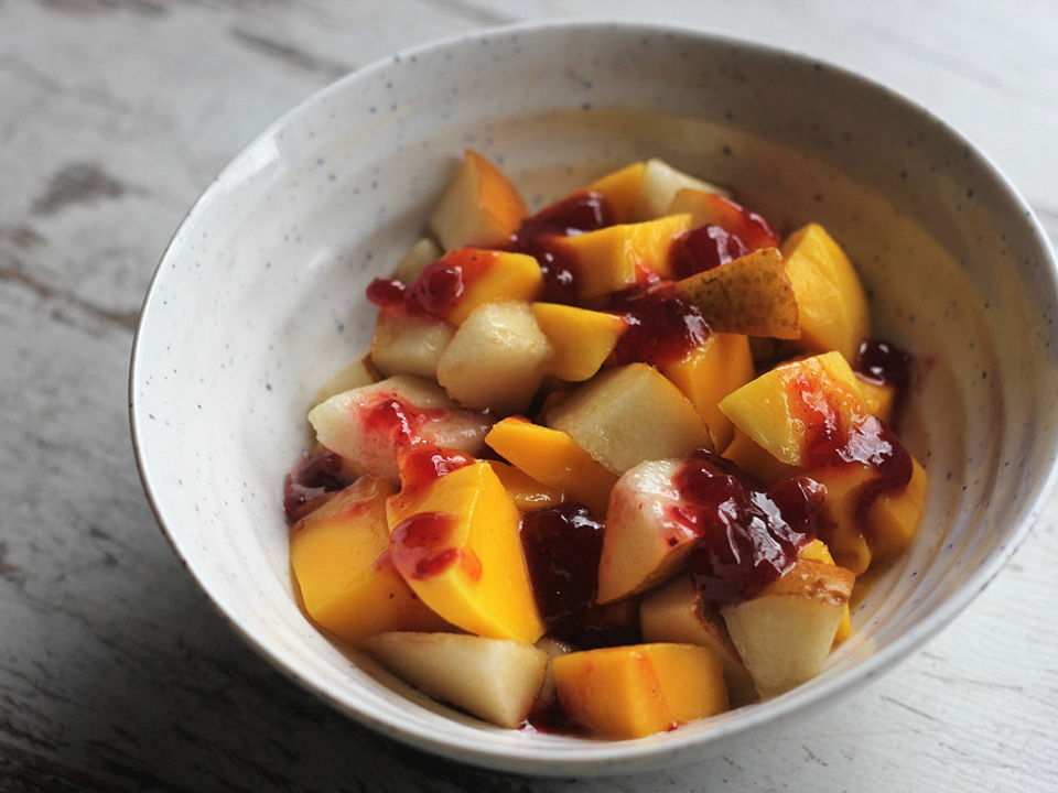 Süßsaurer Obstsalat mit Preiselbeerdressing von Cha-Cha| Chefkoch