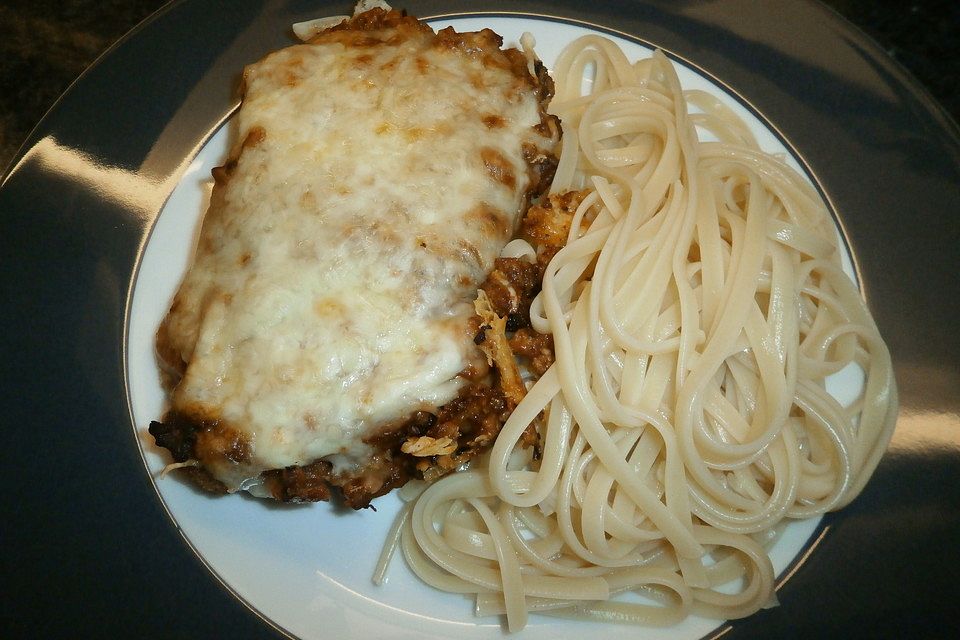Schnitzel Bolognese Schnitzel Bolognese