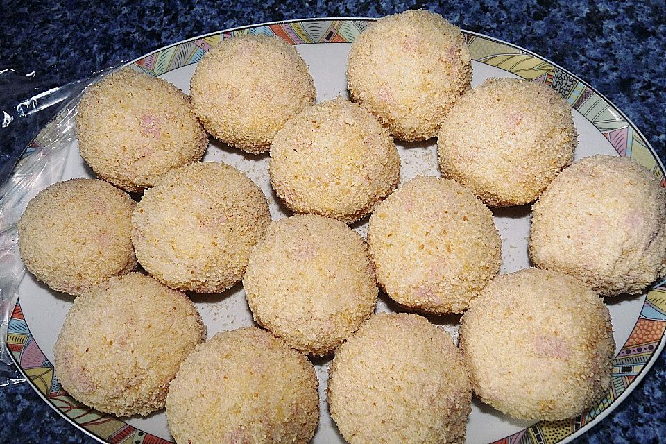 Arancini mit Käse-Schinken-Sahnesauce