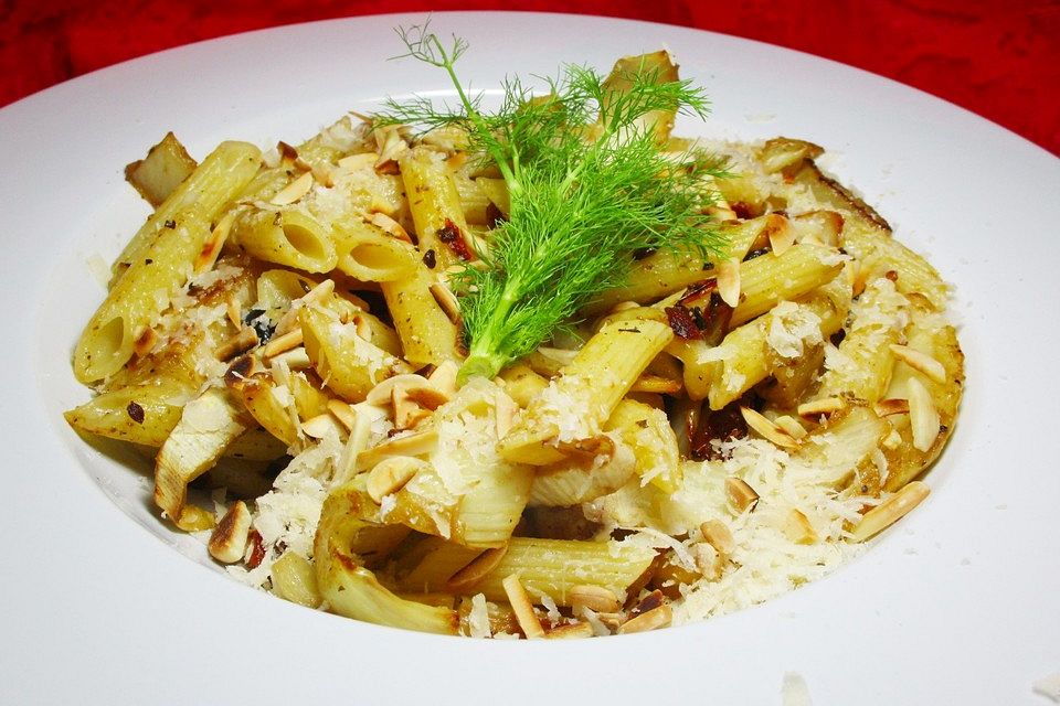 Penne mit Fenchel und getrockneten Tomaten