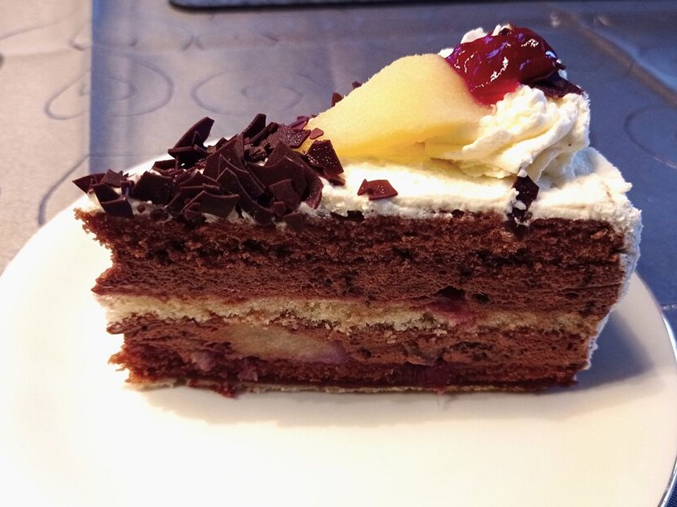 Schoko - Sahne - Torte mit Birnen von P1963| Chefkoch