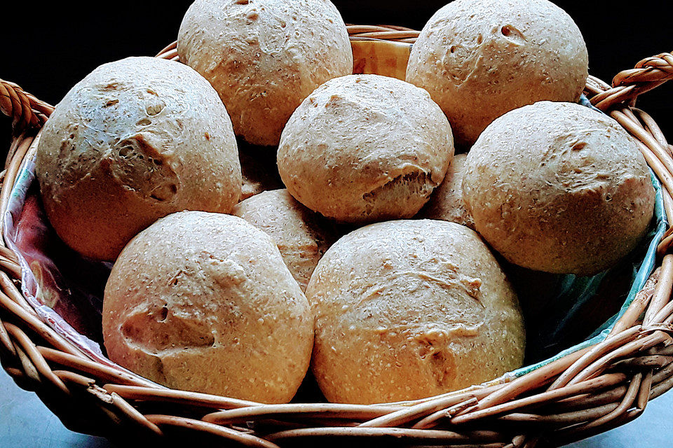 Dinkelbrötchen, halb und halb