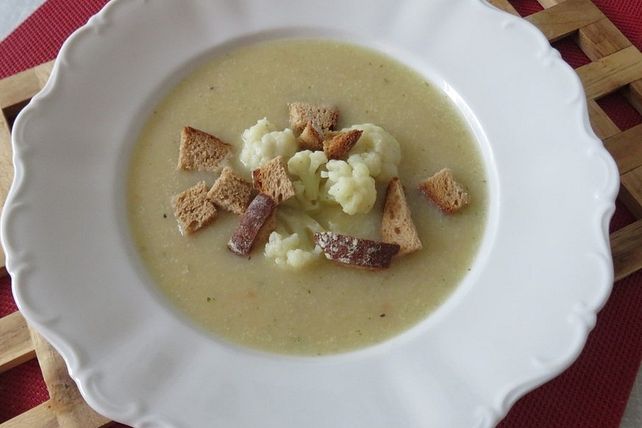 Blumenkohlsuppe mit Croutons von knuspernudel| Chefkoch