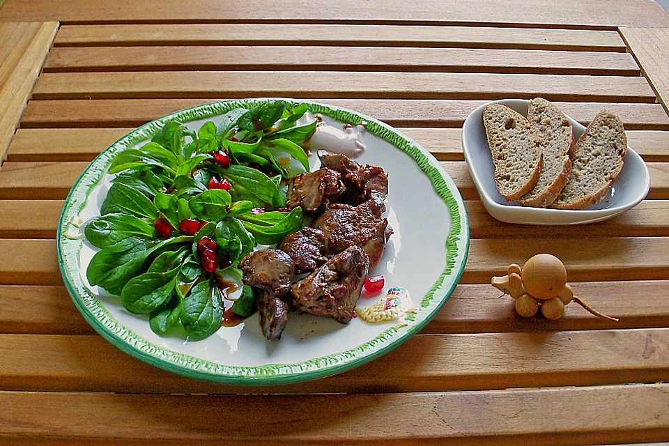 Geflügelleber auf Feldsalat mit Orangen - Balsamico - Dressing