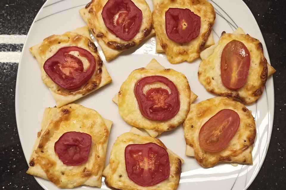 Mini - Snack - Käsehäppchen aus Blätterteig