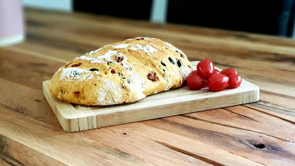 Brot Mit Oliven Und Getrockneten Tomaten Von Pumpkin Pie Chefkoch