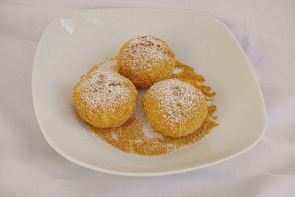 Marillenknödel mit Topfenteig