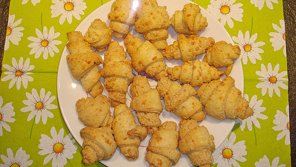 Gerollte Nusshörnchen (herzhaft) von hdkern