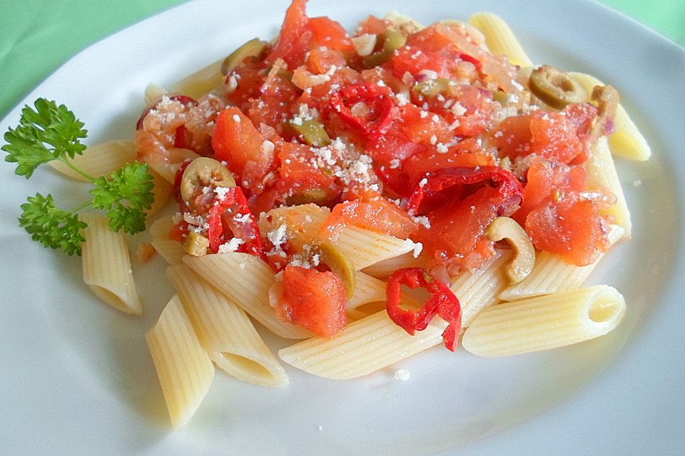 Geschmorte Tomaten auf Makkaroni à la Gabi