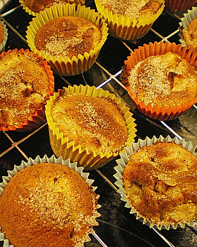 Apfel - Mandel - Muffins mit Zimt - Zucker Topping
