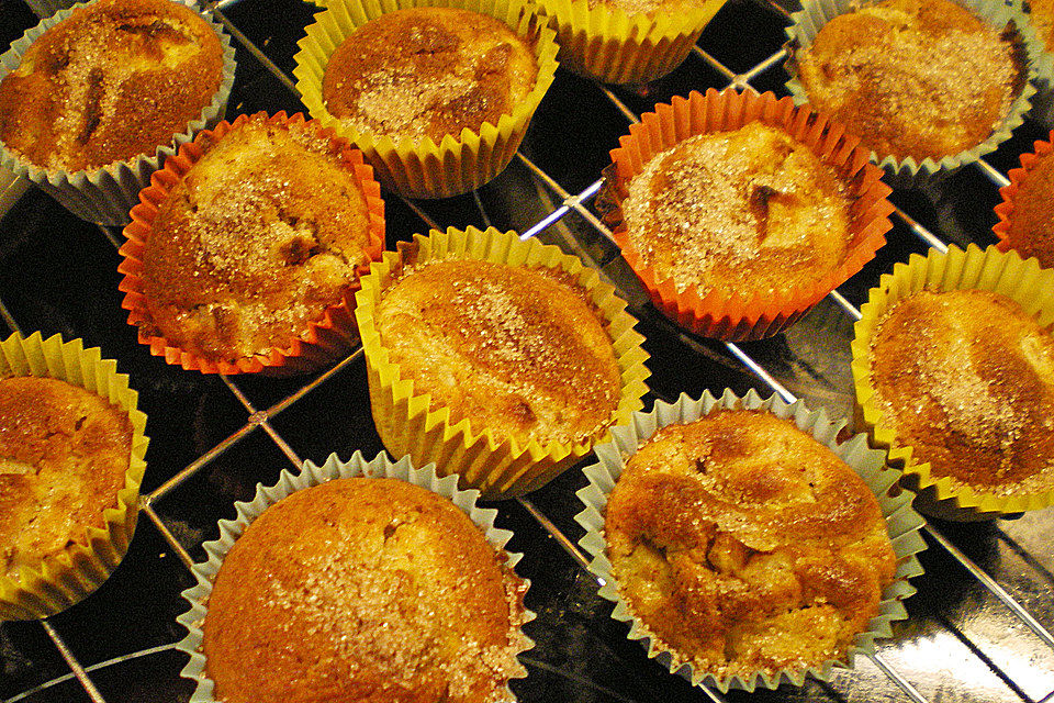 Apfel - Mandel - Muffins mit Zimt - Zucker Topping