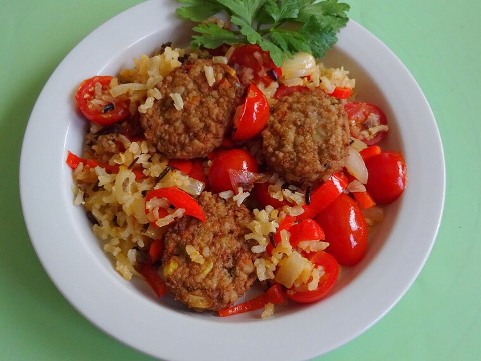 Türkische Frikadellen mit Gemüse und Reis| Chefkoch
