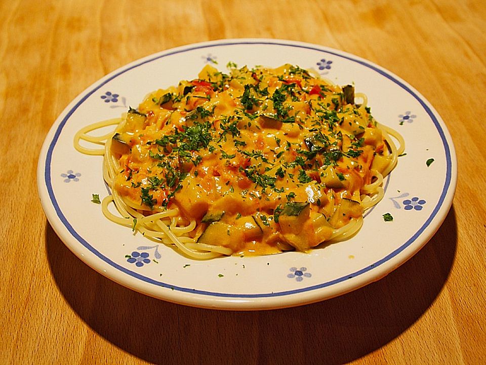 Spaghetti mit scharfer Zucchini - Sahnesauce| Chefkoch