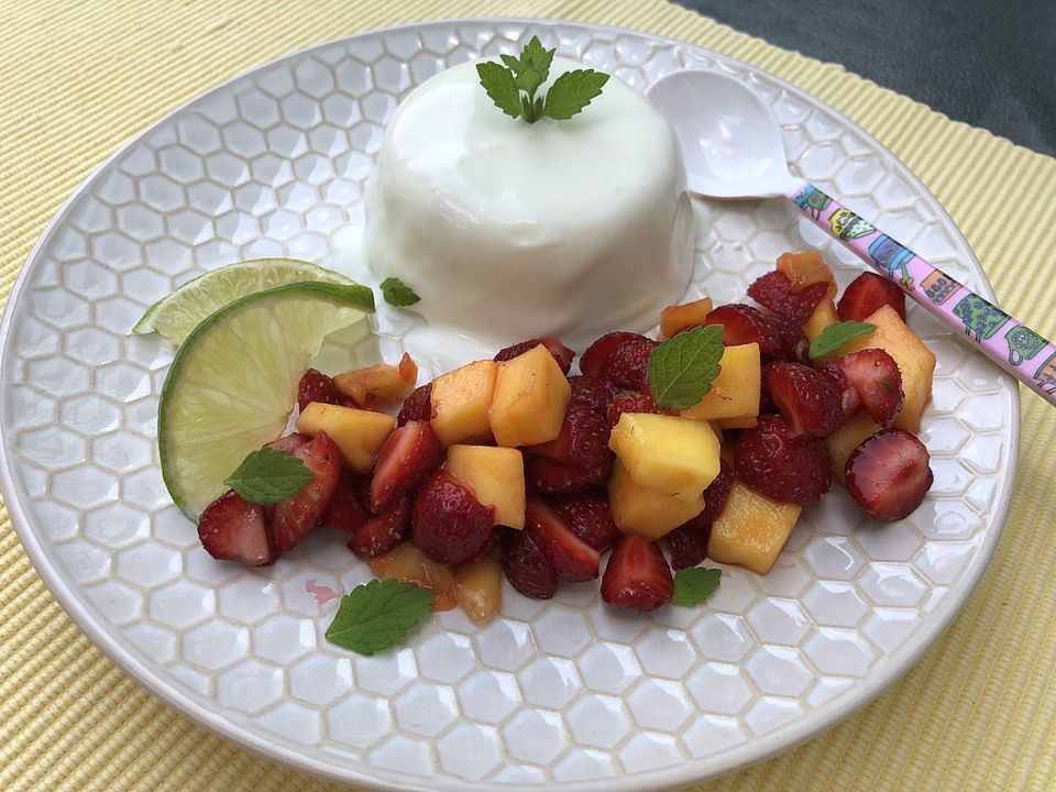 Limetten - Quarkcreme mit Erdbeeren und Mango von brutzel63| Chefkoch