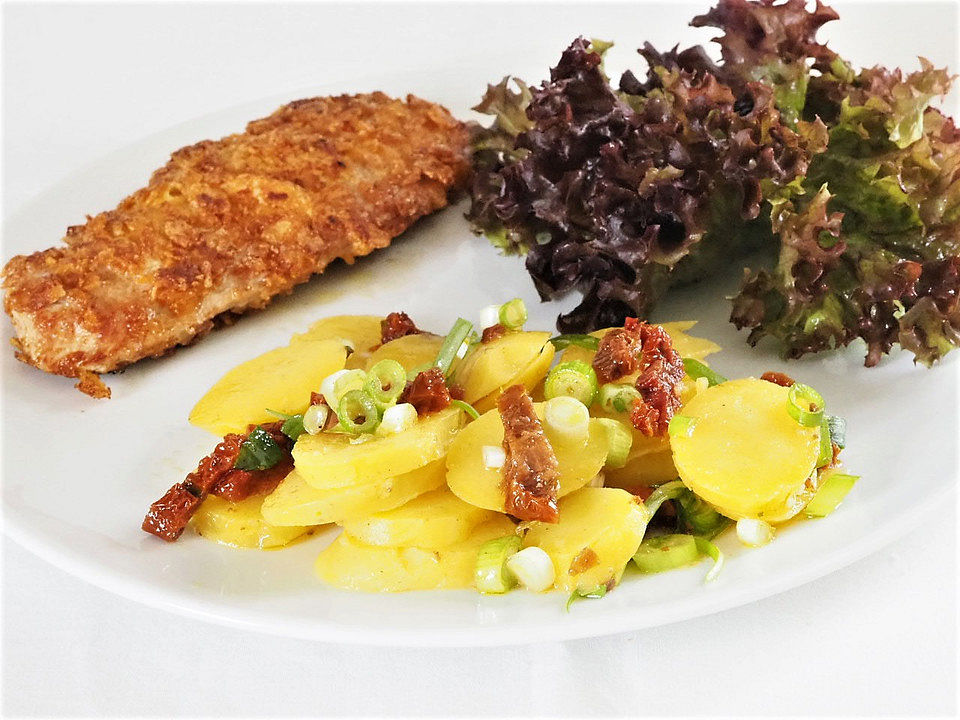 Kartoffelsalat mit Bärlauch und getrockneten Tomaten von ManuGro| Chefkoch