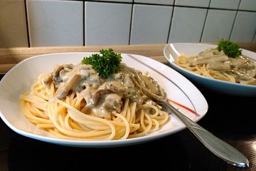 Spaghetti mit Steinpilz-Champignon-Sahnesauce