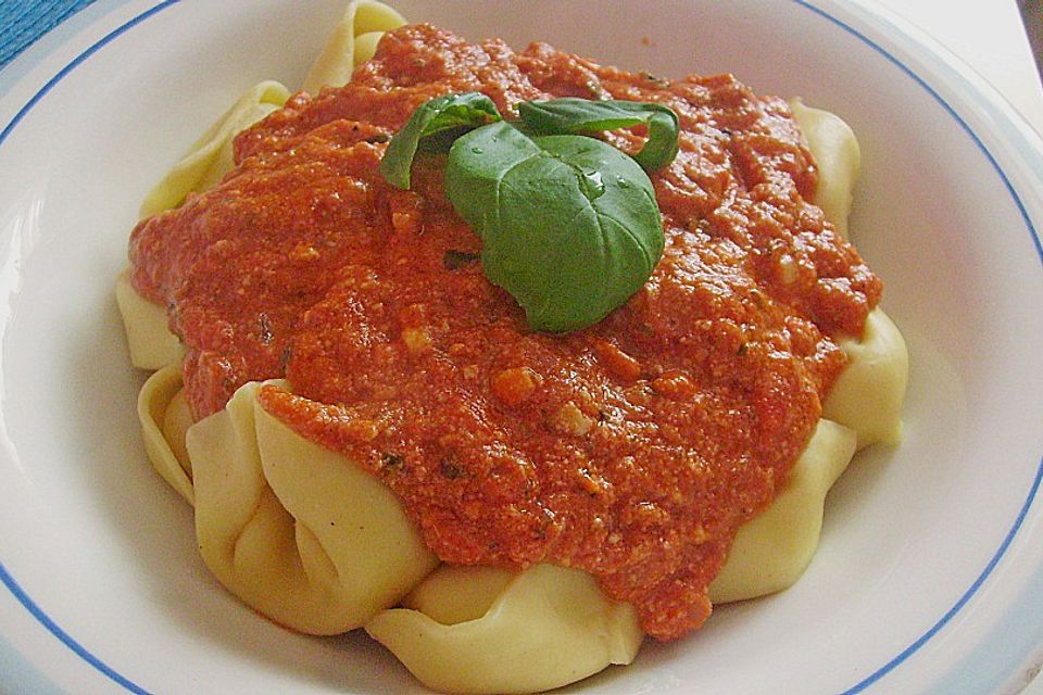 Tortellini mit Ricotta und Basilikum