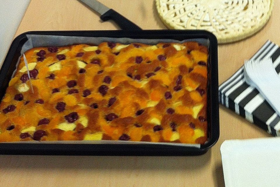 Apfel - Pfirsich - Kirsch - Kuchen