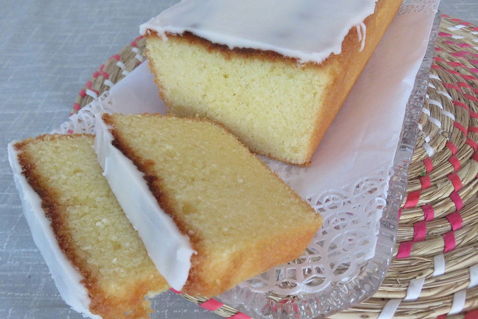 Saftiger Zitronenkuchen Saftiger Zitronenkuchen