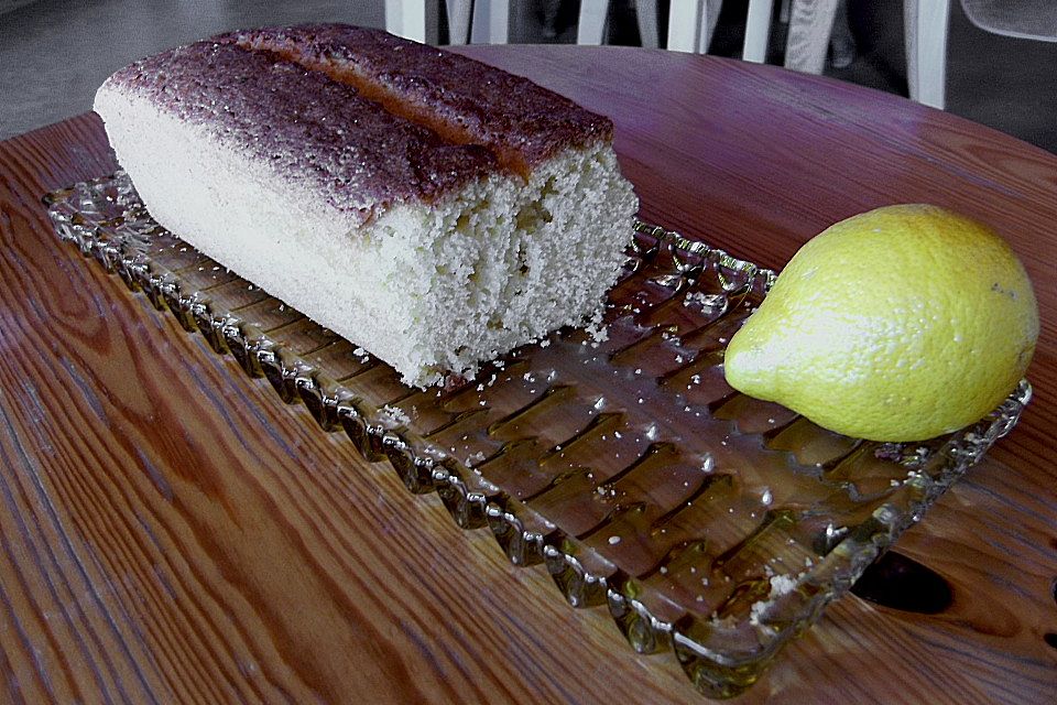 Saftiger Zitronenkuchen Saftiger Zitronenkuchen