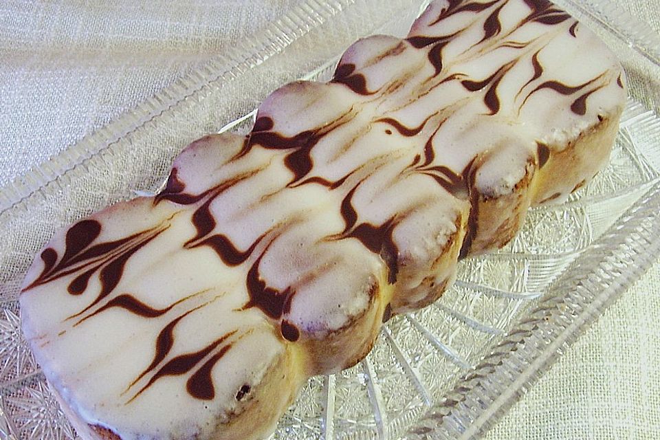 Saftiger Zitronenkuchen Saftiger Zitronenkuchen