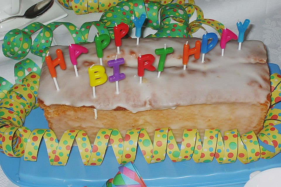 Saftiger Zitronenkuchen Saftiger Zitronenkuchen