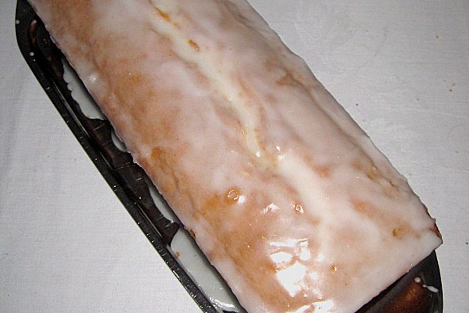 Saftiger Zitronenkuchen Saftiger Zitronenkuchen
