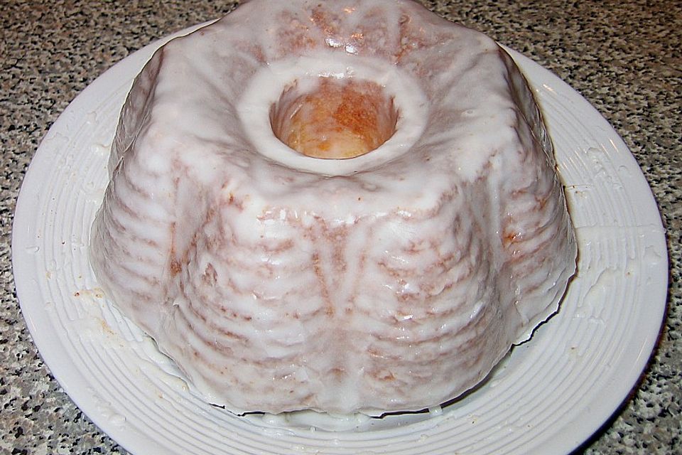 Saftiger Zitronenkuchen Saftiger Zitronenkuchen