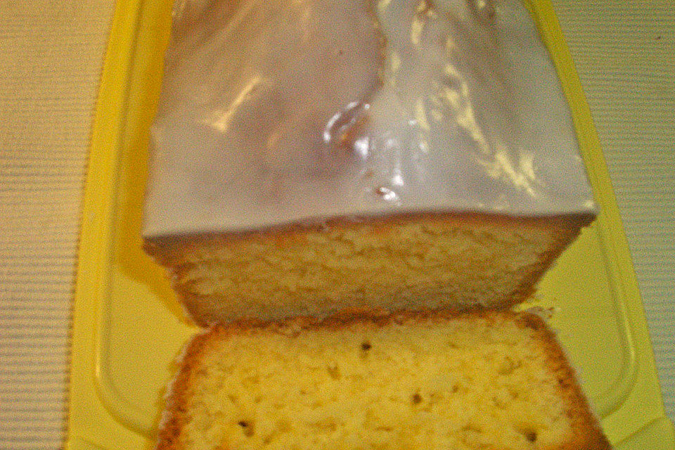 Saftiger Zitronenkuchen Saftiger Zitronenkuchen